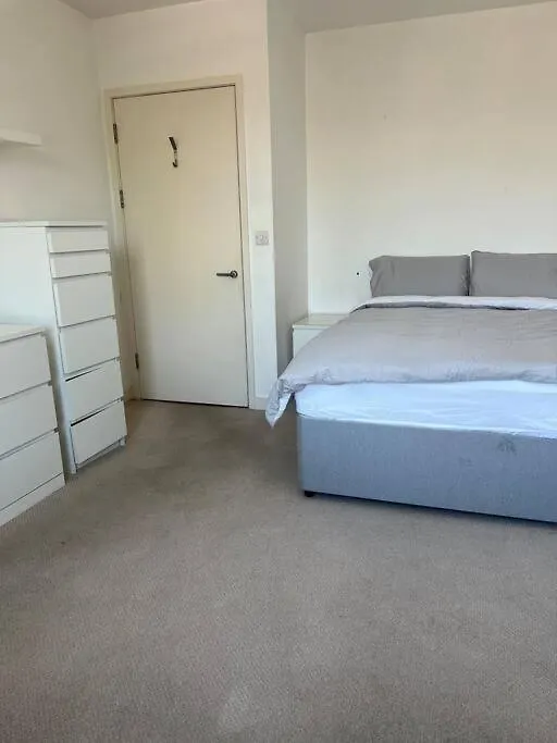 2Bed Flat With Great City Views London